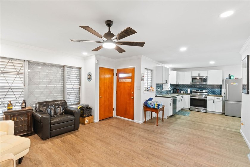Welcome to a beautifully updated, move-in-ready home that's full - photo 4