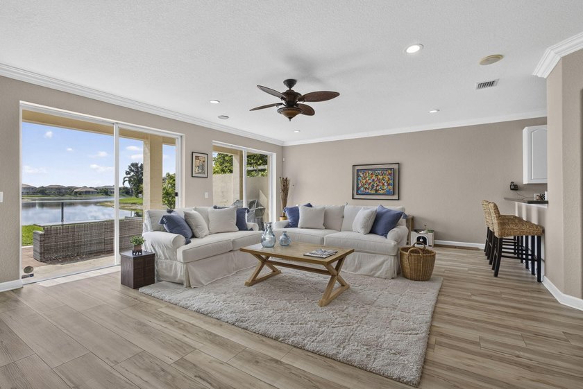 Welcome to this beautifully maintained 4-bedroom, 3.5-bath home - photo 20