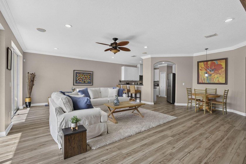 Welcome to this beautifully maintained 4-bedroom, 3.5-bath home - photo 21