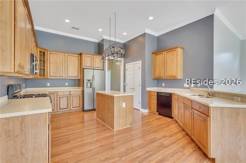 Experience the pinnacle of Lowcountry elegance in this stunning - photo 34