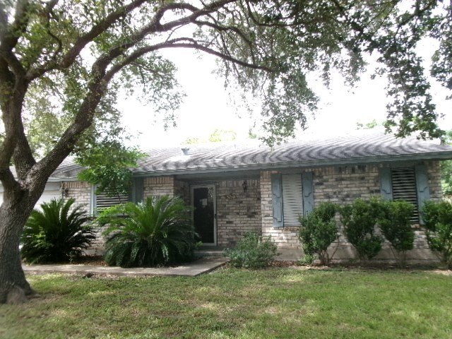 Four sided brick veneer home in Carolyn Heights features a split - photo 2