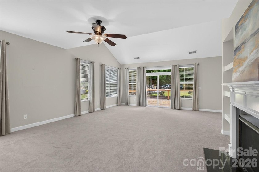 Designed with both elegant entertaining and everyday comfort in - photo 18
