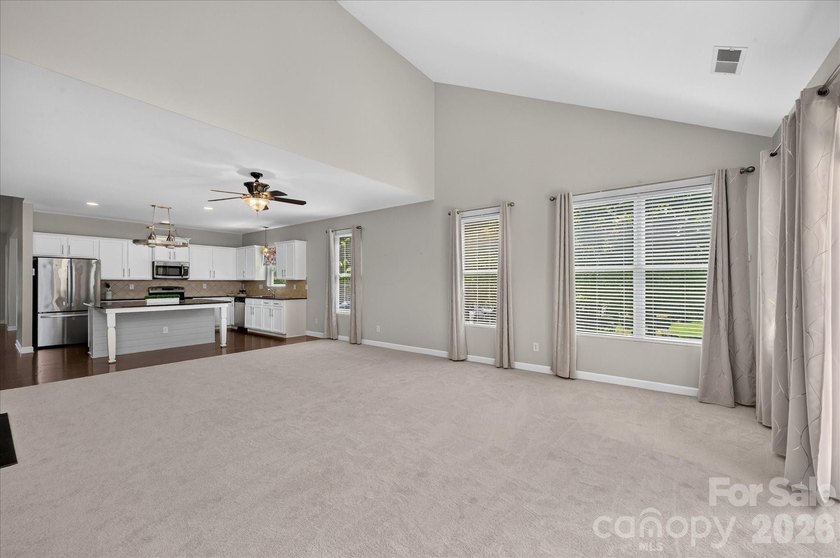 Designed with both elegant entertaining and everyday comfort in - photo 22
