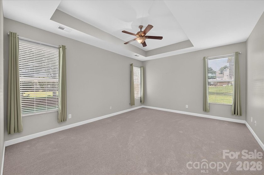Designed with both elegant entertaining and everyday comfort in - photo 24