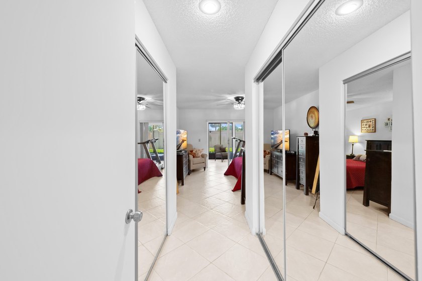 Welcome to this well-maintained 2-bedroom, 2-bathroom villa in - photo 11