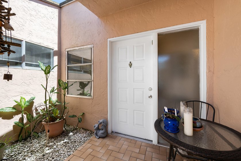 Welcome to this well-maintained 2-bedroom, 2-bathroom villa in - photo 24