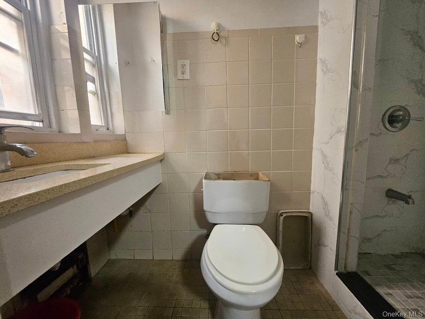 Brick Condominium Corner Unit with 2 Bedrooms and 2 Full Bath - photo 5