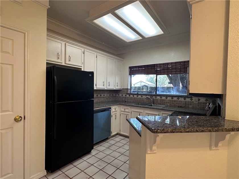 Great investment property. Two story home with a lot of - photo 6