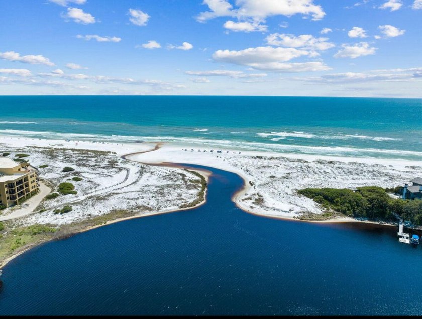 Nestled in the ultimate geographic SWEET SPOT between historic - photo 16