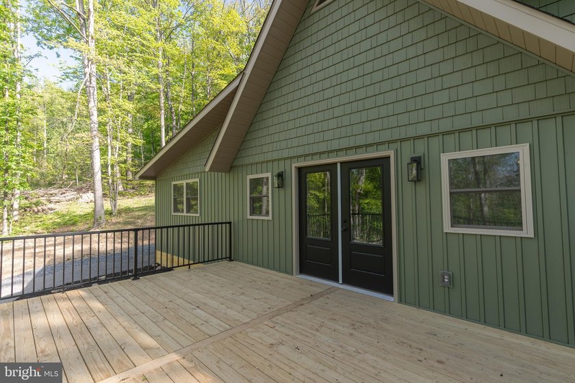 Stunning modern chalet in a private mountain lake community! - photo 17