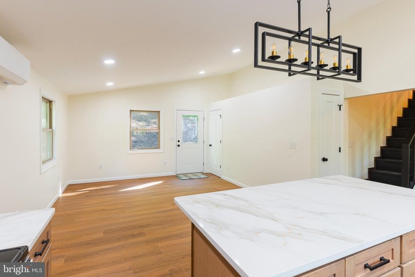 Stunning modern chalet in a private mountain lake community! - photo 19