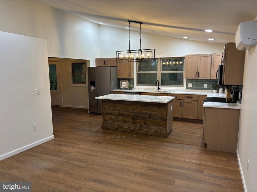 Stunning modern chalet in a private mountain lake community! - photo 28