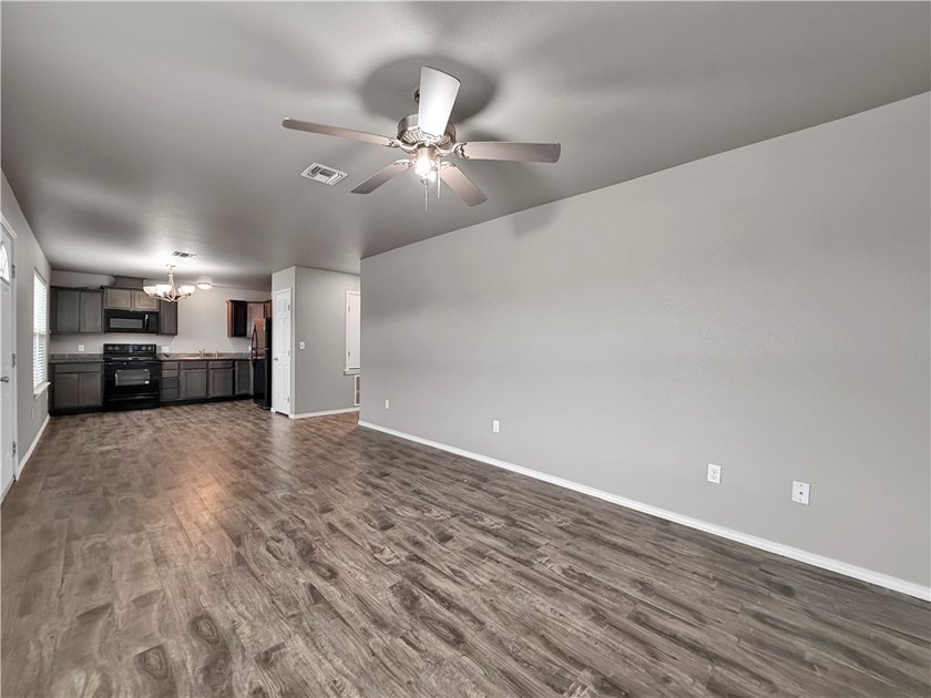 Move-in ready! This beautifully updated 3-bedroom, 2-bath home - photo 6