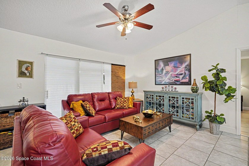 Built in 2018 and meticulously maintained home offers - photo 6