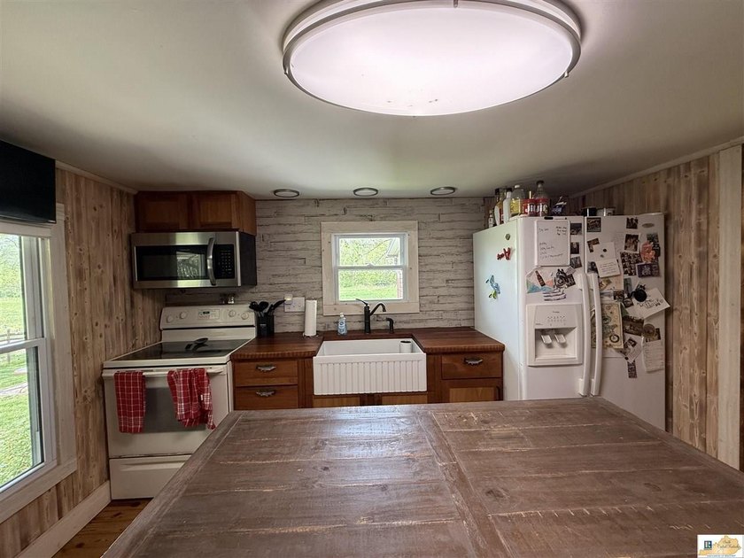 Price reduced! Don't miss this great place in one of the most - photo 23