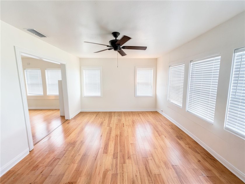 Welcome to this charming 3-bedroom home located in the desirable - photo 4