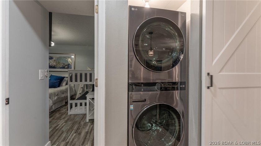 Discover the perfect blend of comfort, convenience &amp; lake - photo 15