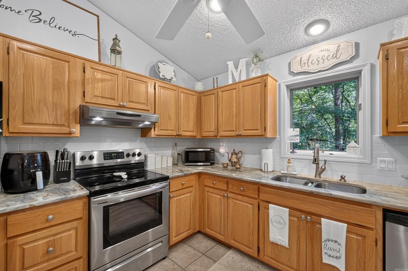 Beautiful Villa Alegre Courts is the perfect location for people - photo 15