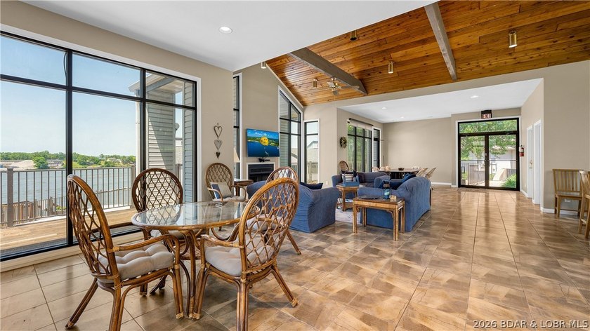 Discover the perfect blend of comfort, convenience &amp; lake - photo 19