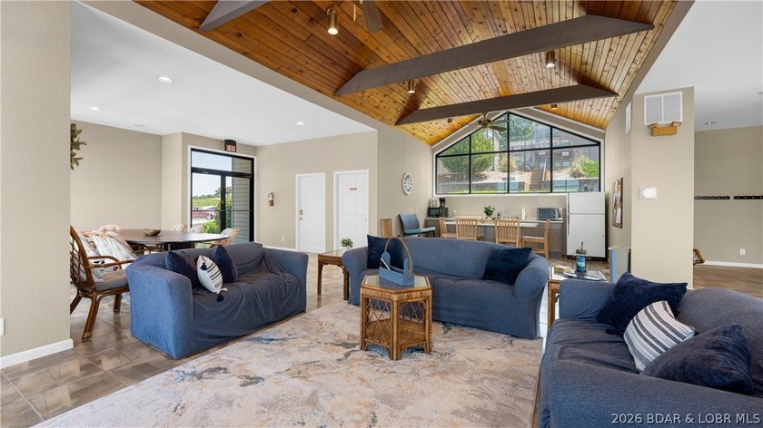 Discover the perfect blend of comfort, convenience &amp; lake - photo 22