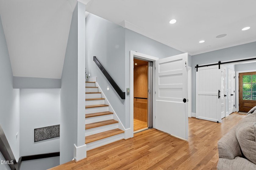 Located in the heart of Raleigh's coveted Sunset Hills - photo 9