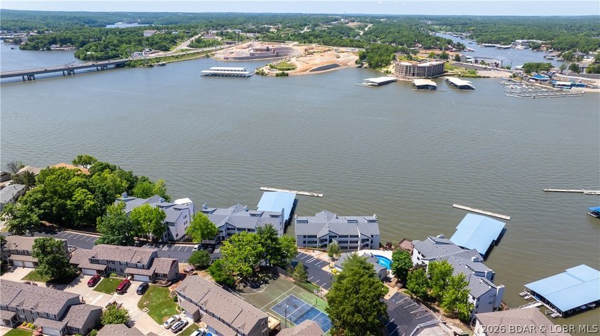 Discover the perfect blend of comfort, convenience &amp; lake - photo 36