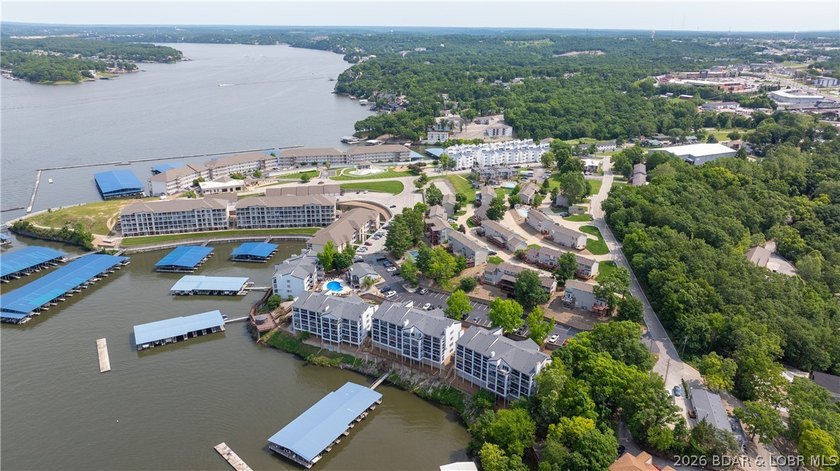 Discover the perfect blend of comfort, convenience &amp; lake - photo 43