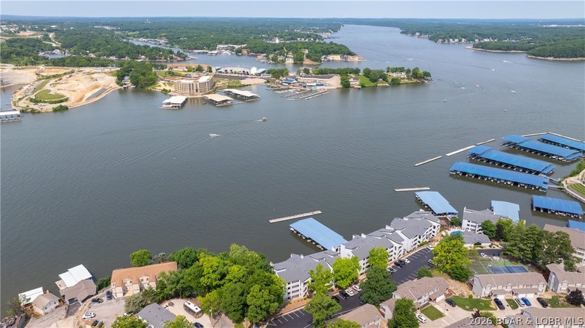 Discover the perfect blend of comfort, convenience &amp; lake - photo 44