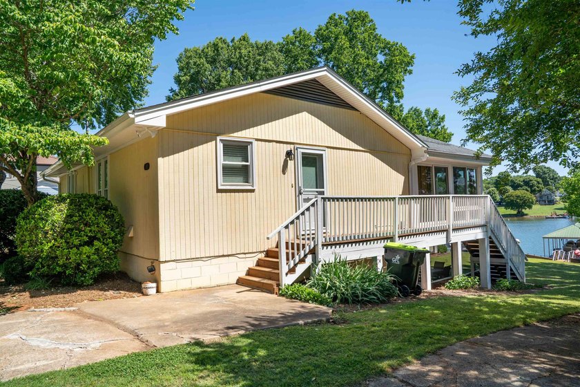 MOTIVATED SELLERS! Welcome to lakefront living at its finest on - photo 39