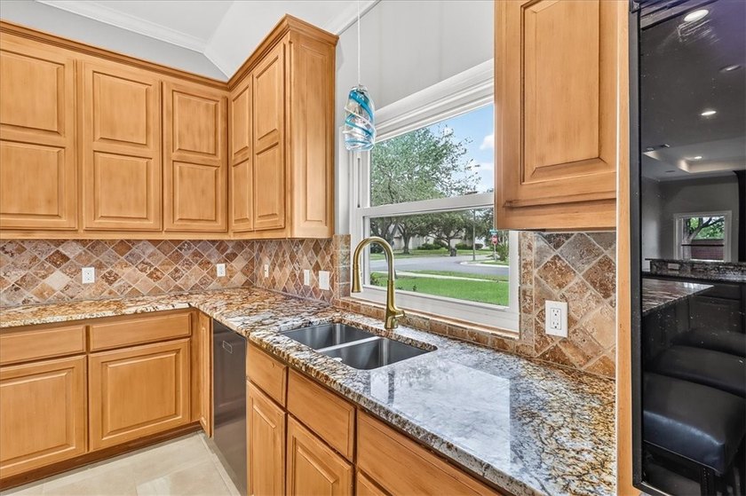 Truly a rare find! Perfectly located in the heart of prestigious - photo 10