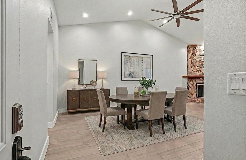 Virtually Staged. Short Sale. Welcome home to this beautifully - photo 3
