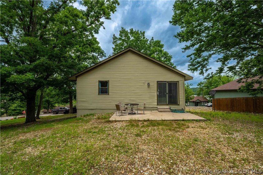 Welcome to lake living at its finest in the desirable Fawn - photo 13