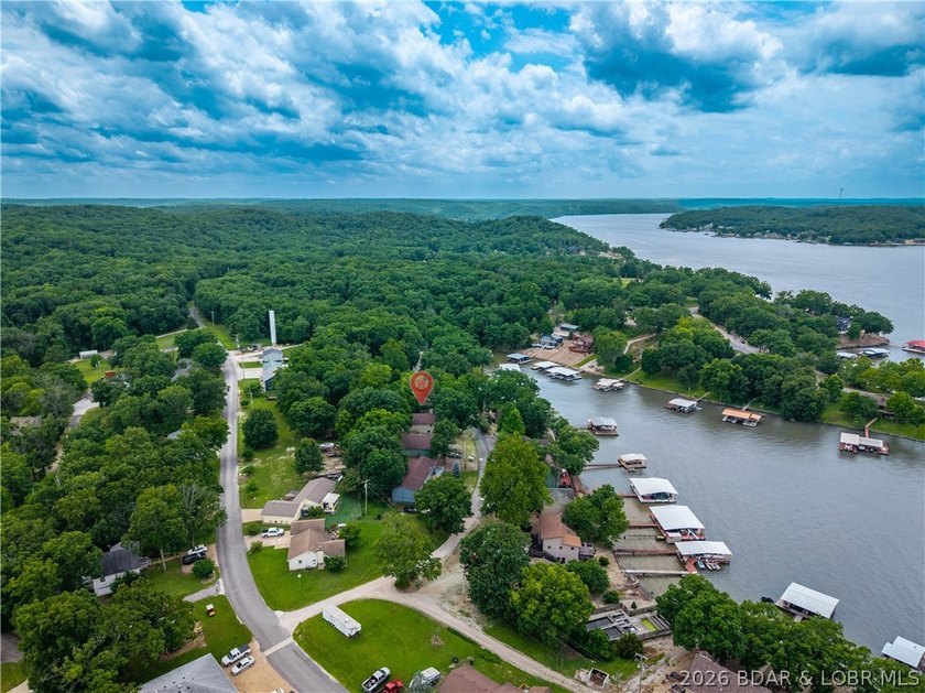 Welcome to lake living at its finest in the desirable Fawn - photo 26