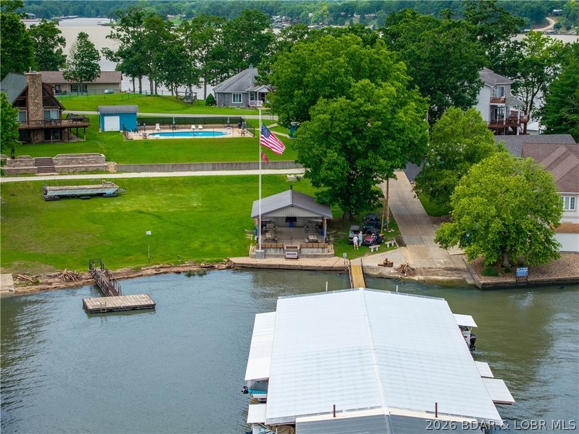 Welcome to lake living at its finest in the desirable Fawn - photo 29
