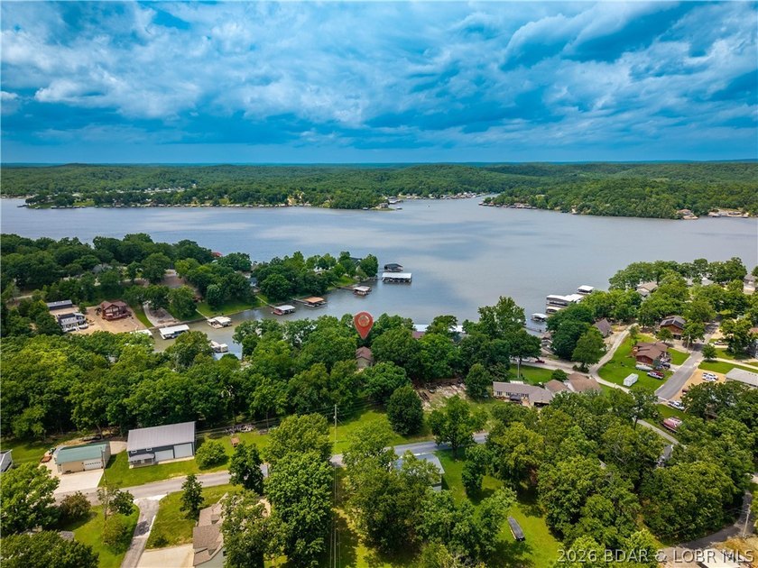 Welcome to lake living at its finest in the desirable Fawn - photo 31