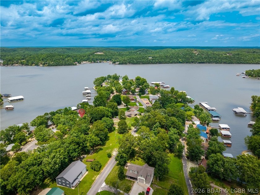 Welcome to lake living at its finest in the desirable Fawn - photo 34