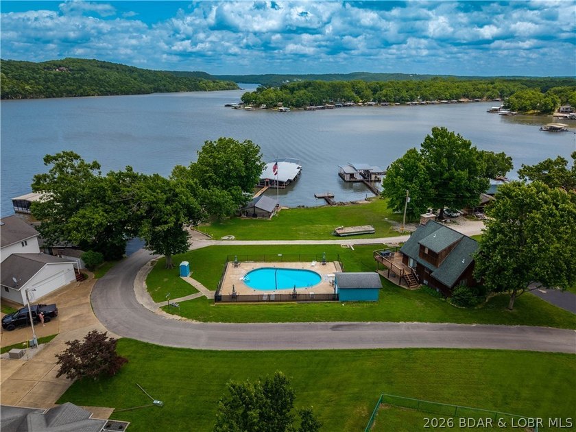 Welcome to lake living at its finest in the desirable Fawn - photo 43