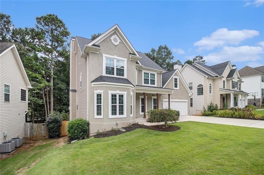 Stunning stucco home in the highly sought-after Summer Grove - photo 8