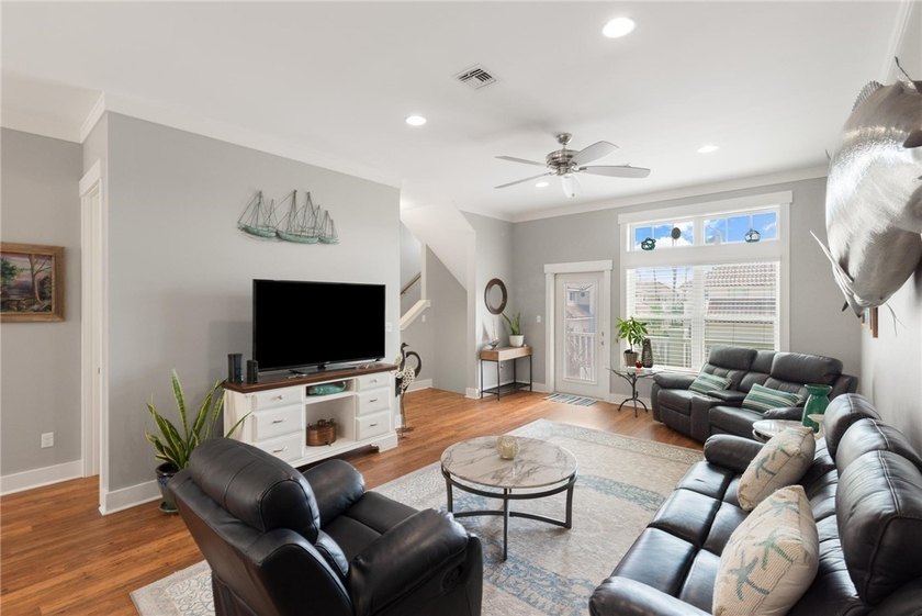 LUXURY COASTAL HOME | GATED COMMUNITY | GOLF CART TO THE BEACH - photo 9