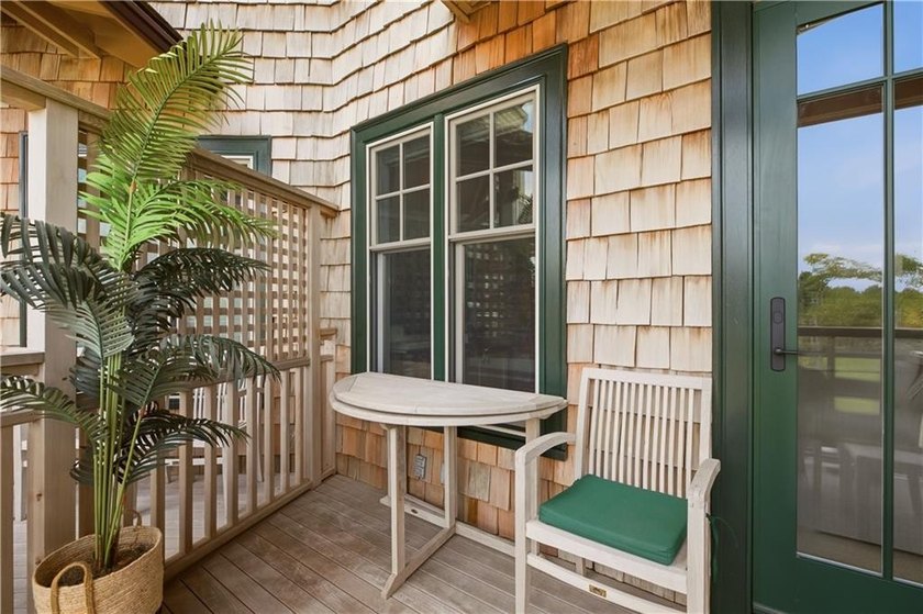 One-of-a-kind pied-a terre overlooking Narragansett Bay and the - photo 27