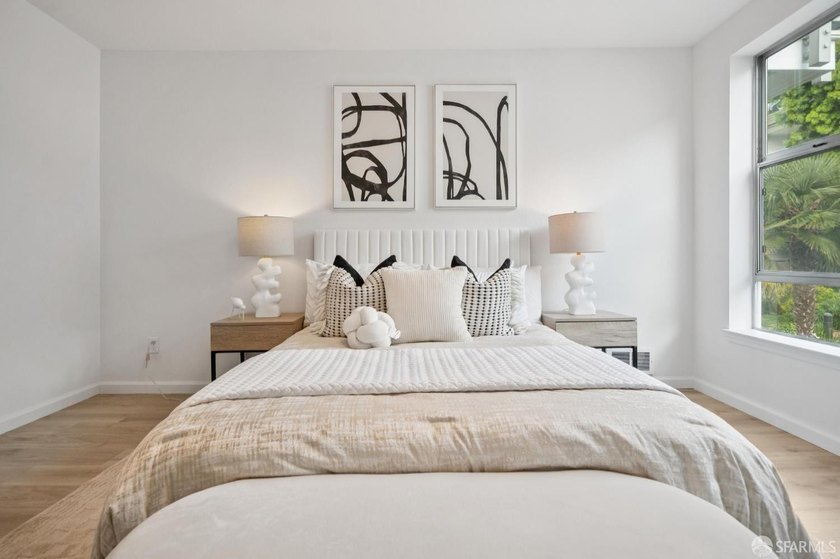 Location, Light and Excellence! This updated two-story condo - photo 30