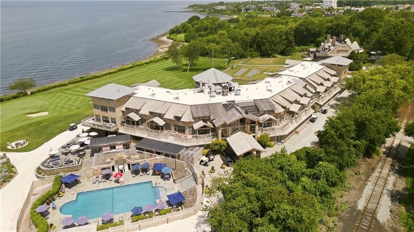 One-of-a-kind pied-a terre overlooking Narragansett Bay and the - photo 38