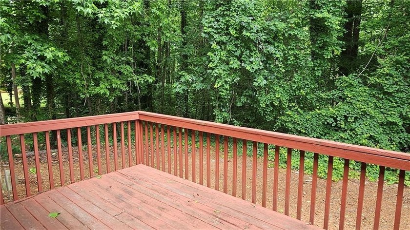 New Price! Act fast! Discover the charm and convenience of this - photo 5