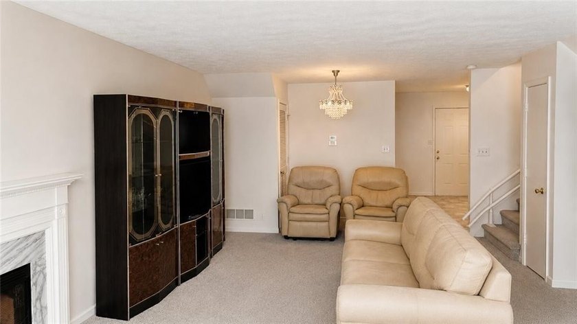 New Price! Act fast! Discover the charm and convenience of this - photo 10