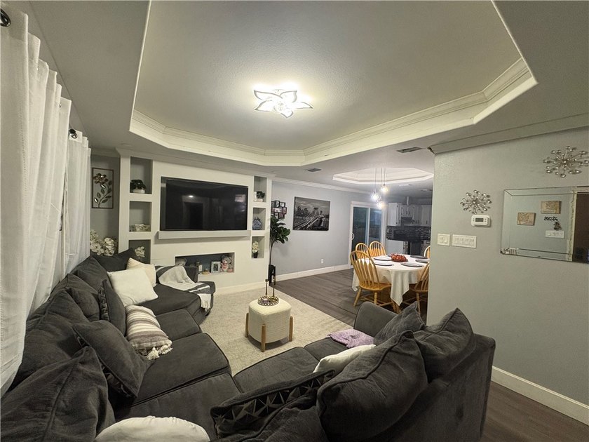 Welcome home to this inviting 3-bedroom, 2-bath residence - photo 6