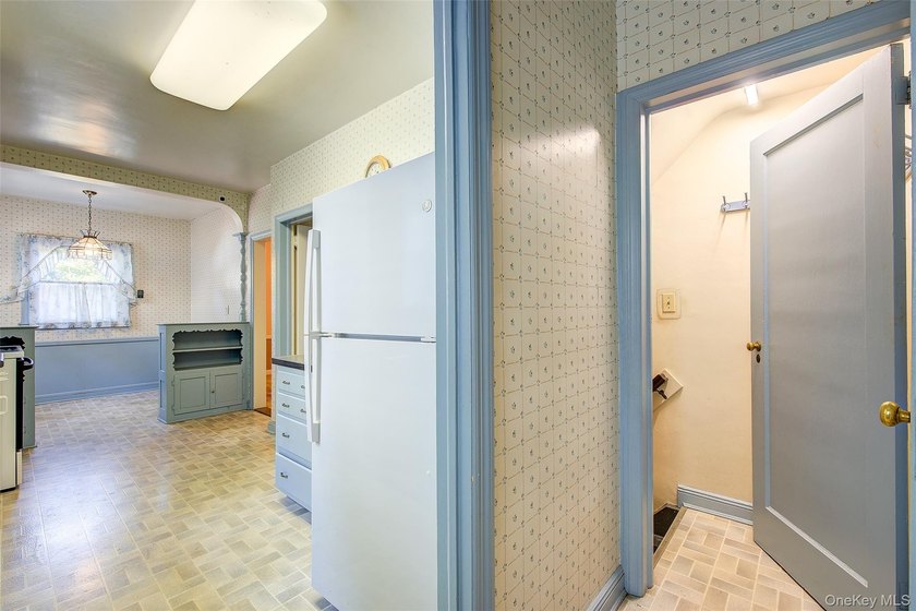 Welcome to this rare Bayside Hills opportunity! Situated on a - photo 12
