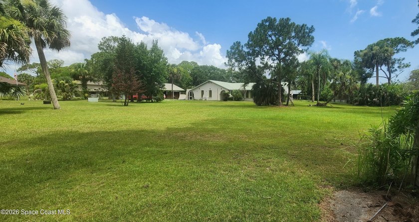 Rare Opportunity - 3 Bedroom, 2 Bath Home on 2.61 Acres. Looking - photo 8