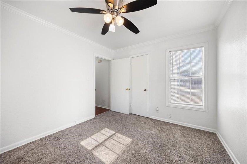 This is a very clean, cozy home that is move-in ready. It has a - photo 3