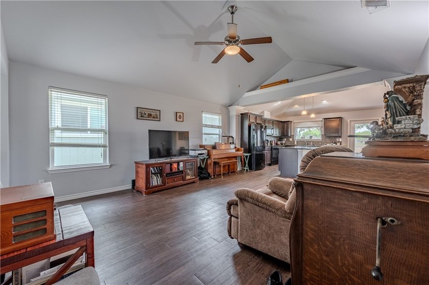 Welcome to this well-maintained 3-bedroom, 2-bath home with a - photo 4