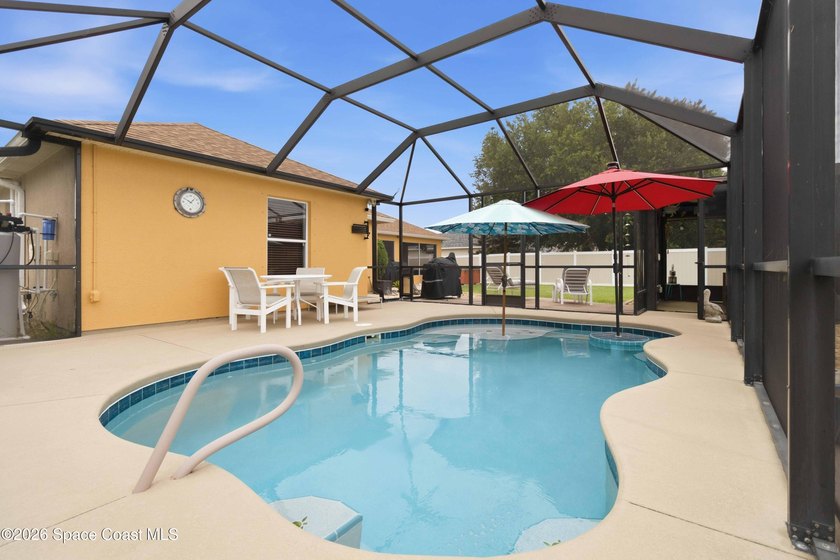 Welcome to this beautifully maintained spacious home that - photo 3